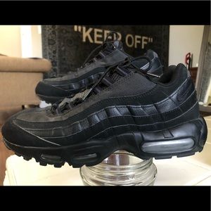 95 Nike Climax All Black